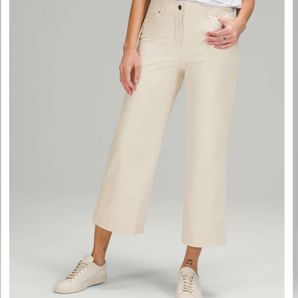 Lululemon City Sleek 5 Pocket Wide-Leg High Rise 7/8 Length Pant